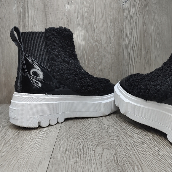 Sorel Caribou X Waterproof Chelsea Boot Black White Platform Faux Shearling 7 - Picture 7 of 12
